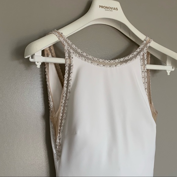 Pronovias wedding gown with overskirt - Picture 7 of 8